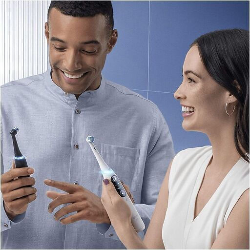 Oral-B iO Series 8N Ηλεκτρική Οδοντόβουρτσα με Χρονομετρητή, Αισθητήρα Πίεσης και Θήκη Ταξιδίου Black Onyx